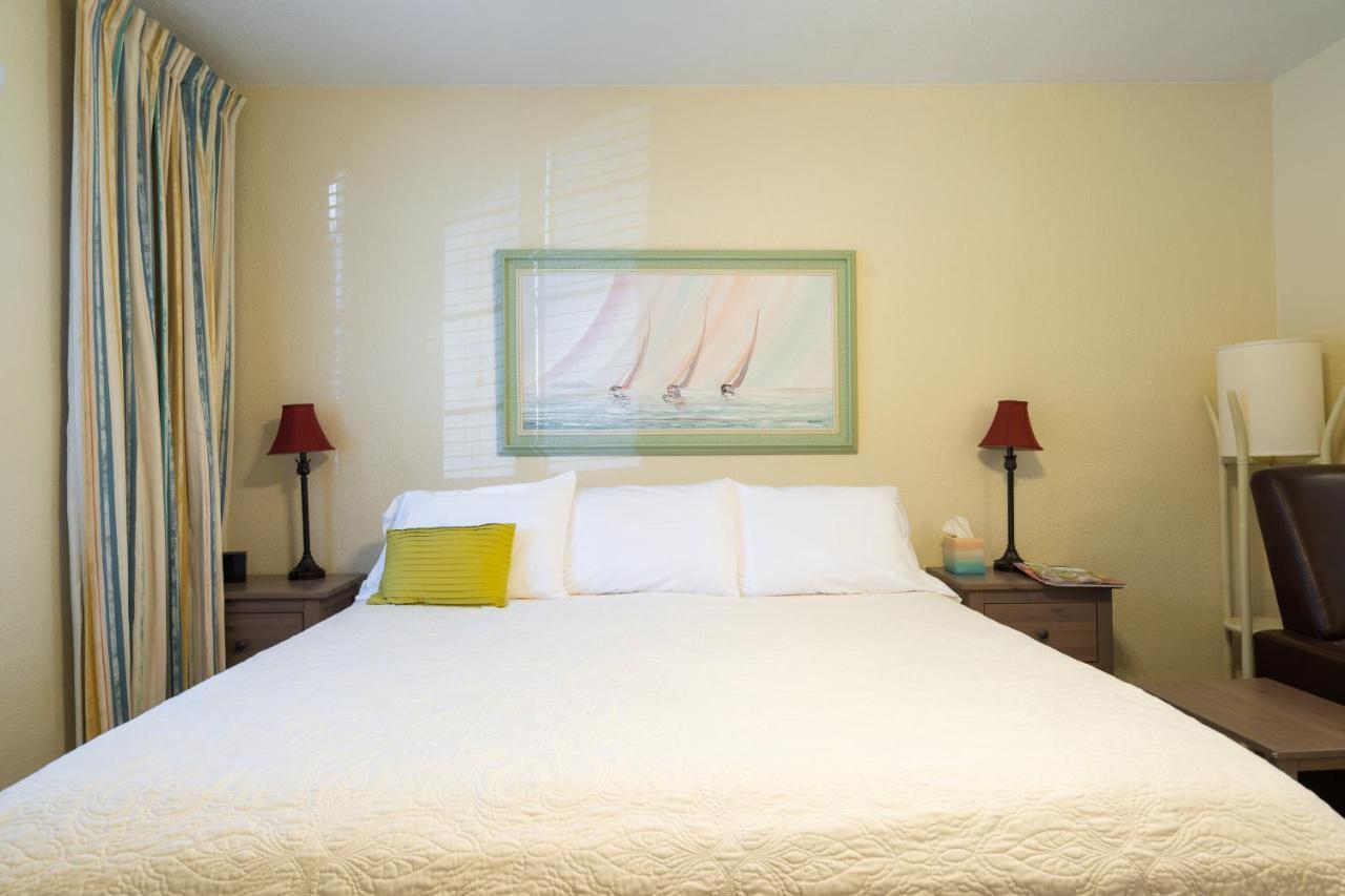 Mar Bay Exclusive Suites Safety Harbor Bagian luar foto