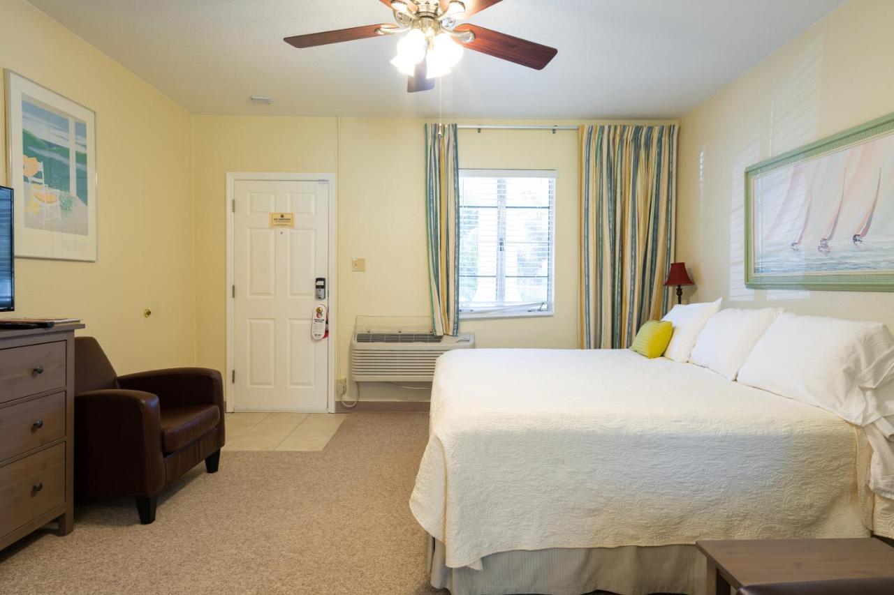 Mar Bay Exclusive Suites Safety Harbor Bagian luar foto