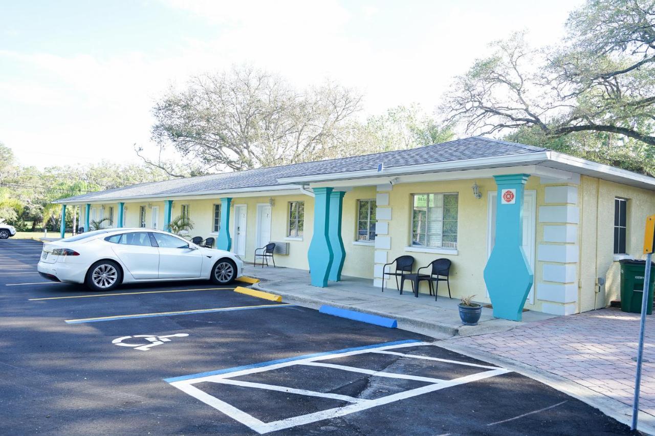 Mar Bay Exclusive Suites Safety Harbor Bagian luar foto