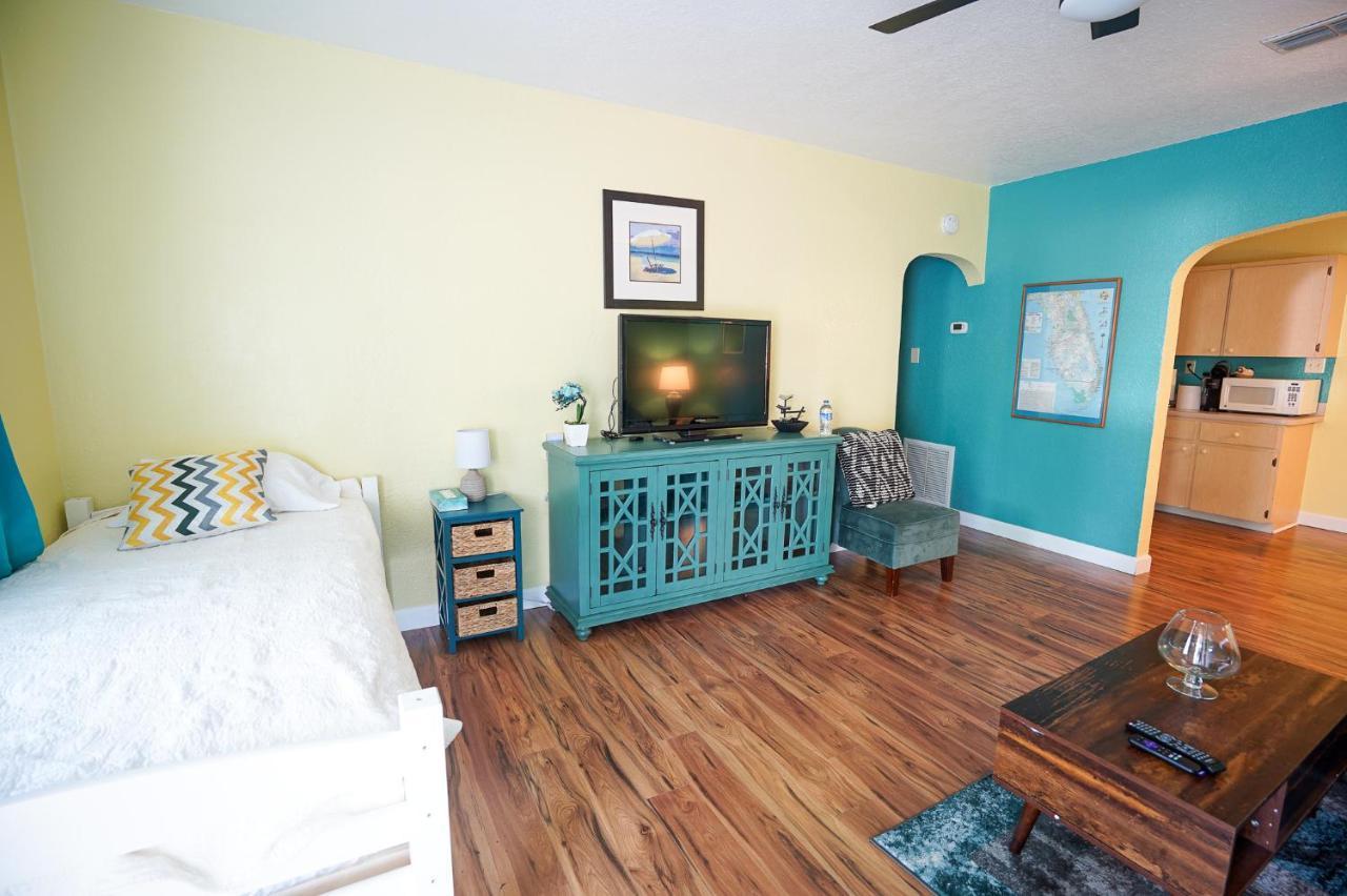 Mar Bay Exclusive Suites Safety Harbor Bagian luar foto