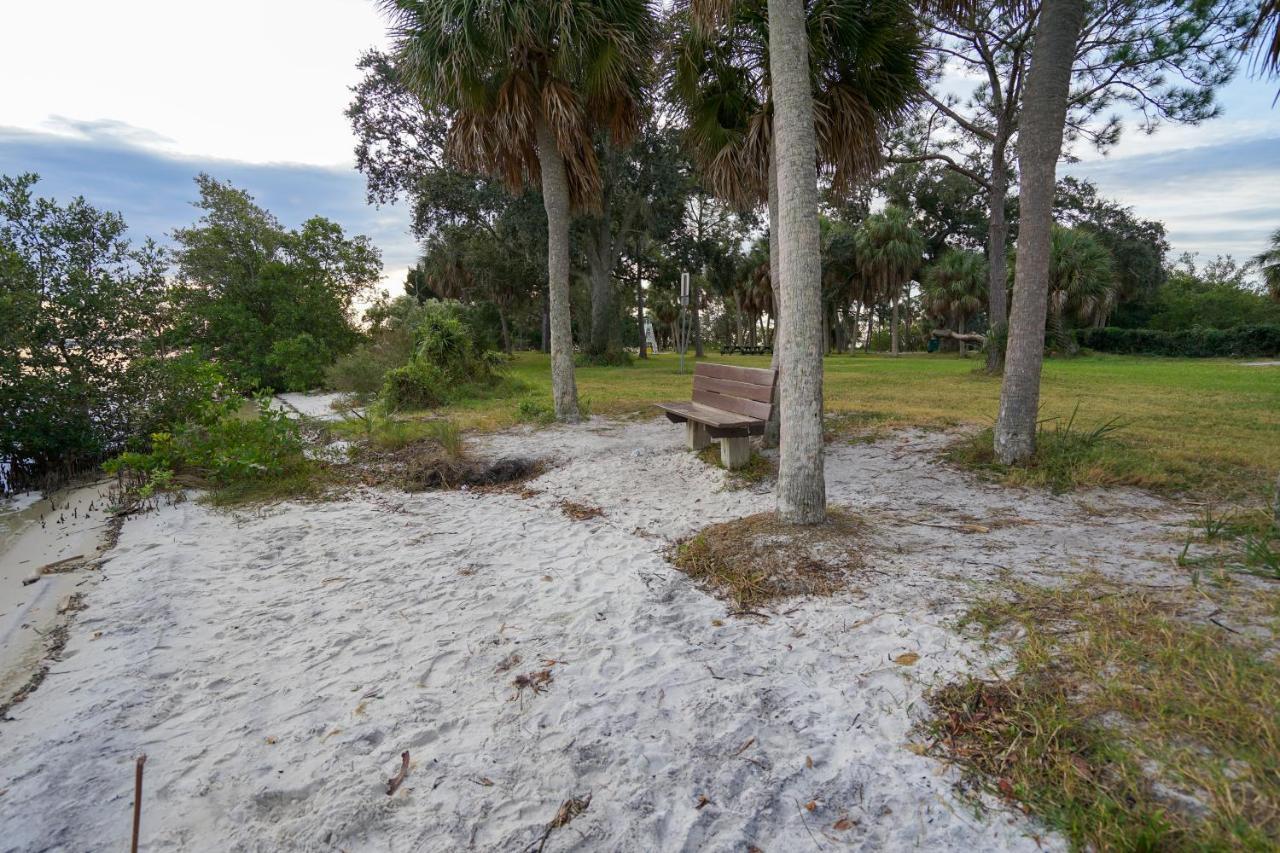 Mar Bay Exclusive Suites Safety Harbor Bagian luar foto
